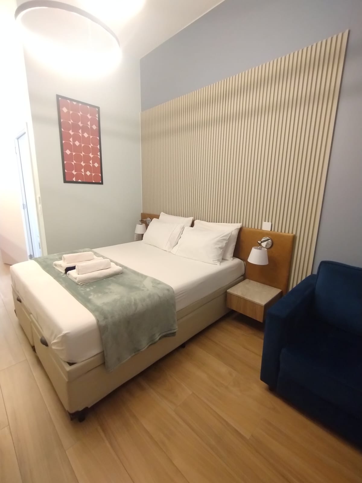 Limpeza de Airbnb: quarto de hospedagem impecavelmente limpo